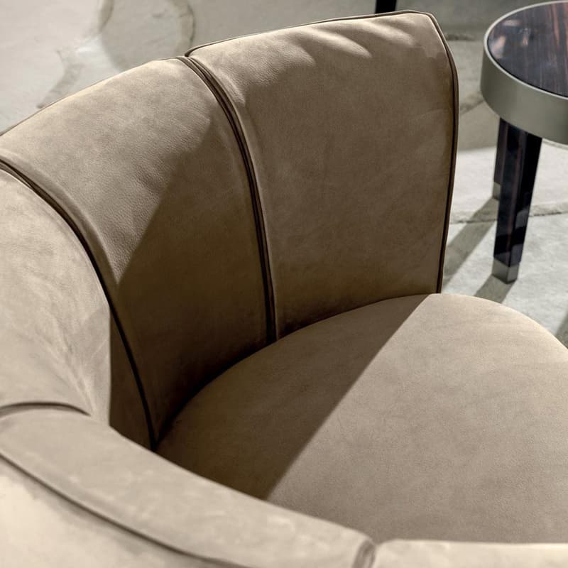 Ludwig Armchair by Longhi