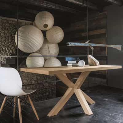 Dining Tables by Dallagnese