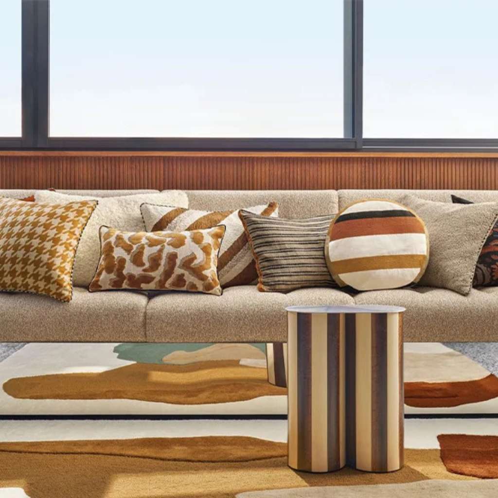 CASAMANCE contemporary wall design with geometric patterns and warm tones.