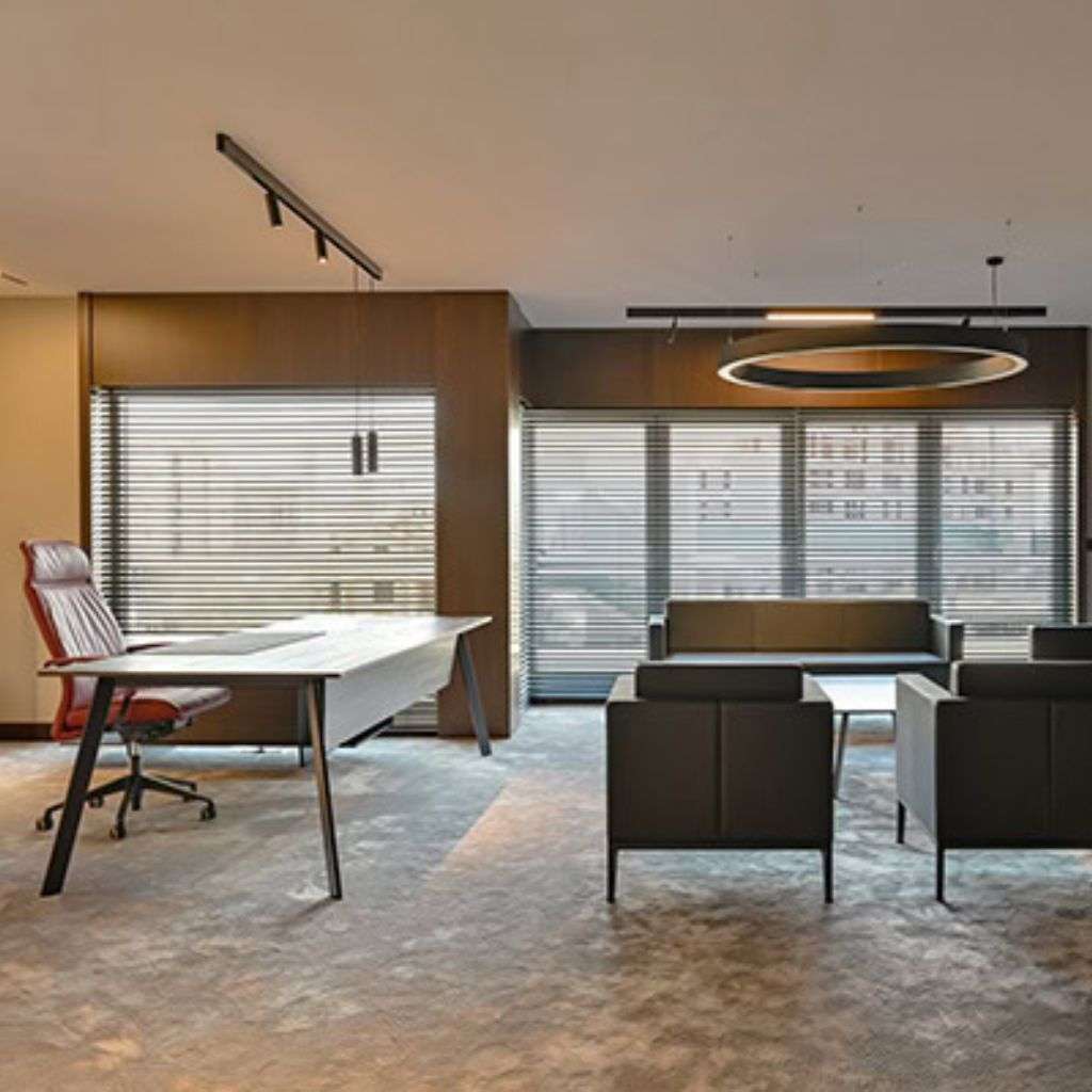 Sophisticated executive office with Uffix furnishings, embodying timeless design.