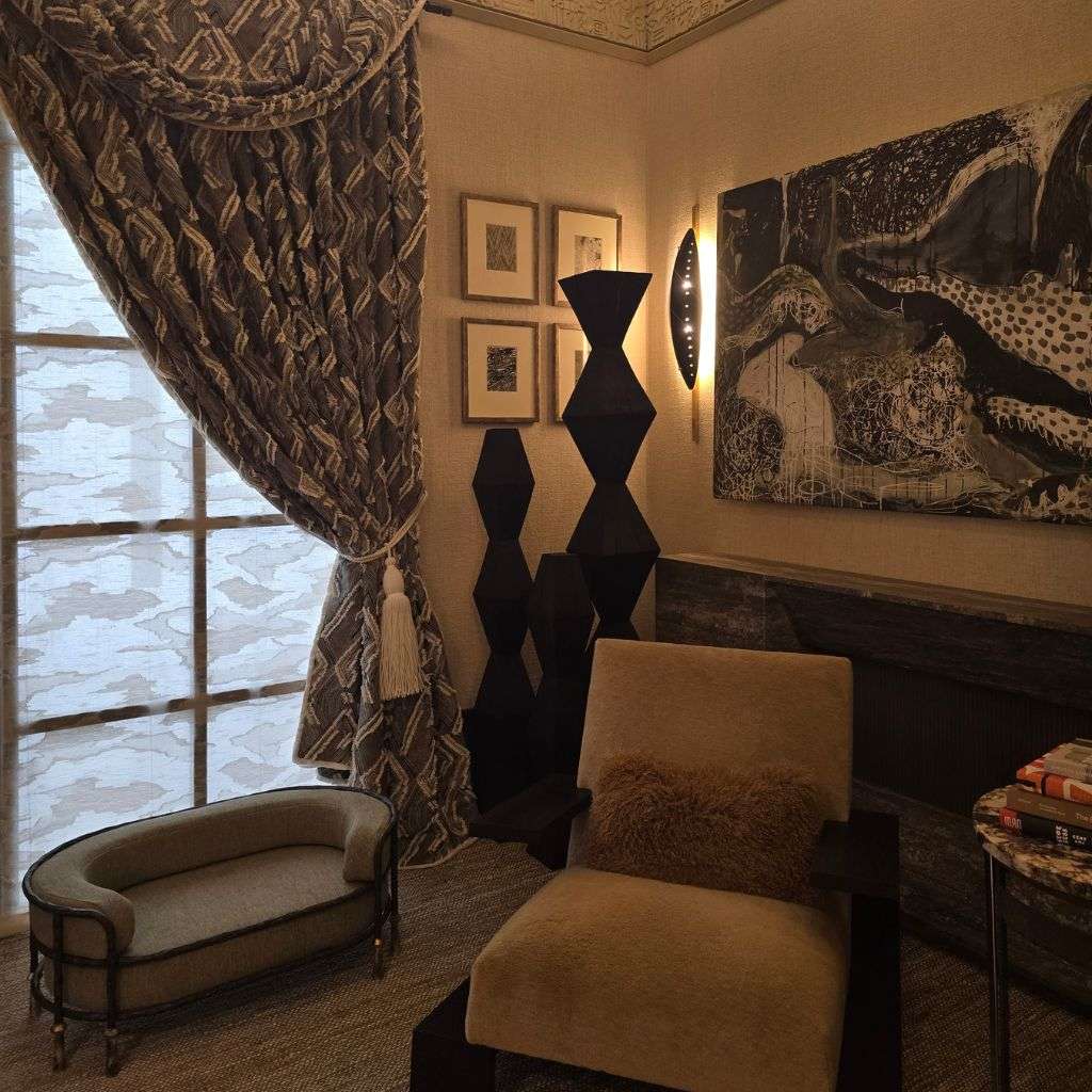 Art Deco bedroom with Casamance fabrics, sculptural décor and abstract artwork