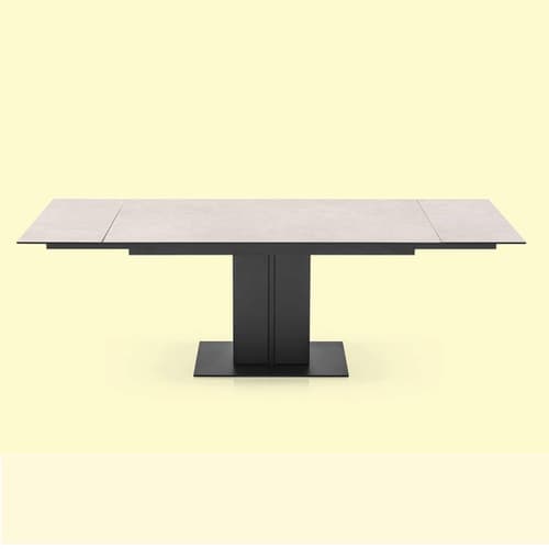 Pegaso Extending Table by Connubia Calligaris
