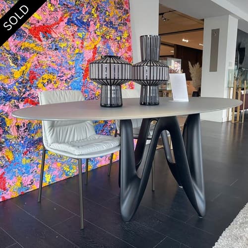 Lambda Dining Table by Sovet Italia | FCI Clearance