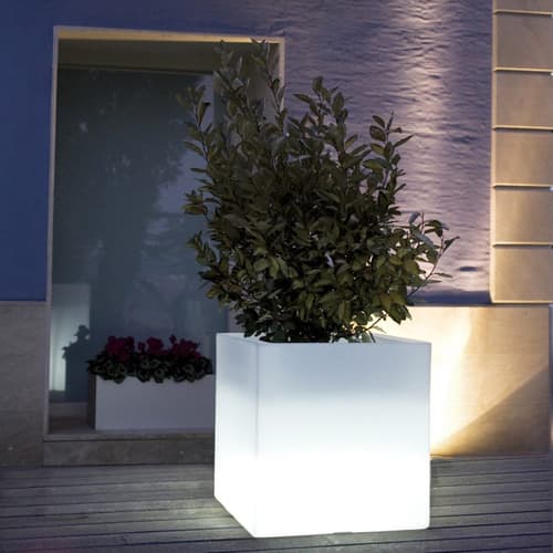Cube Planter by Skyline Design