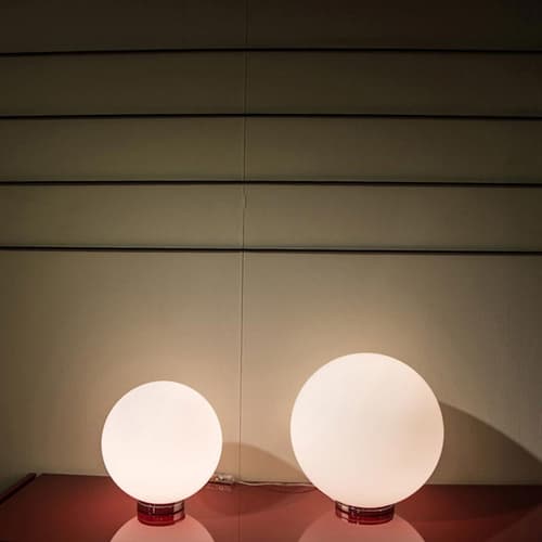 Ball Table Lamp by Vesoi