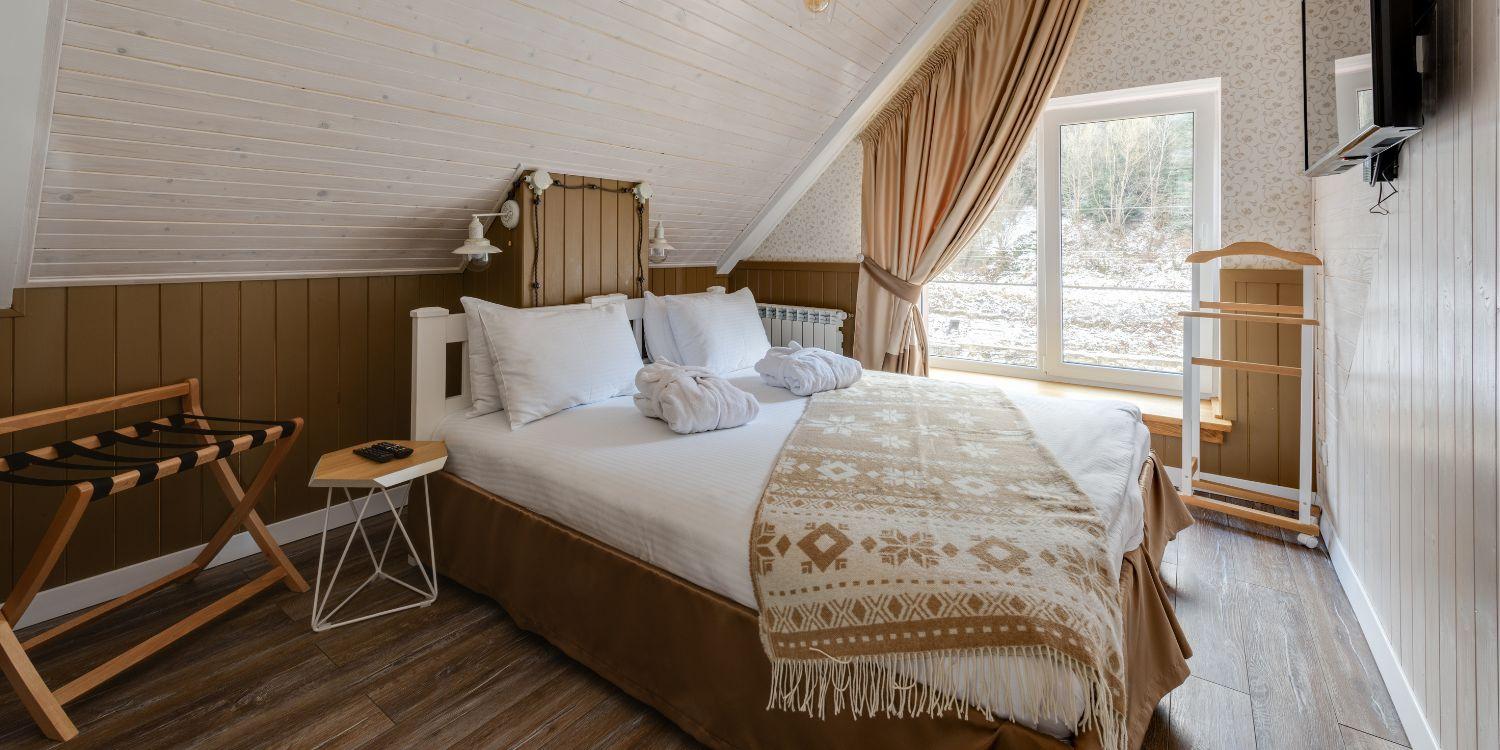 Interior design solutions for rooms with low ceilings