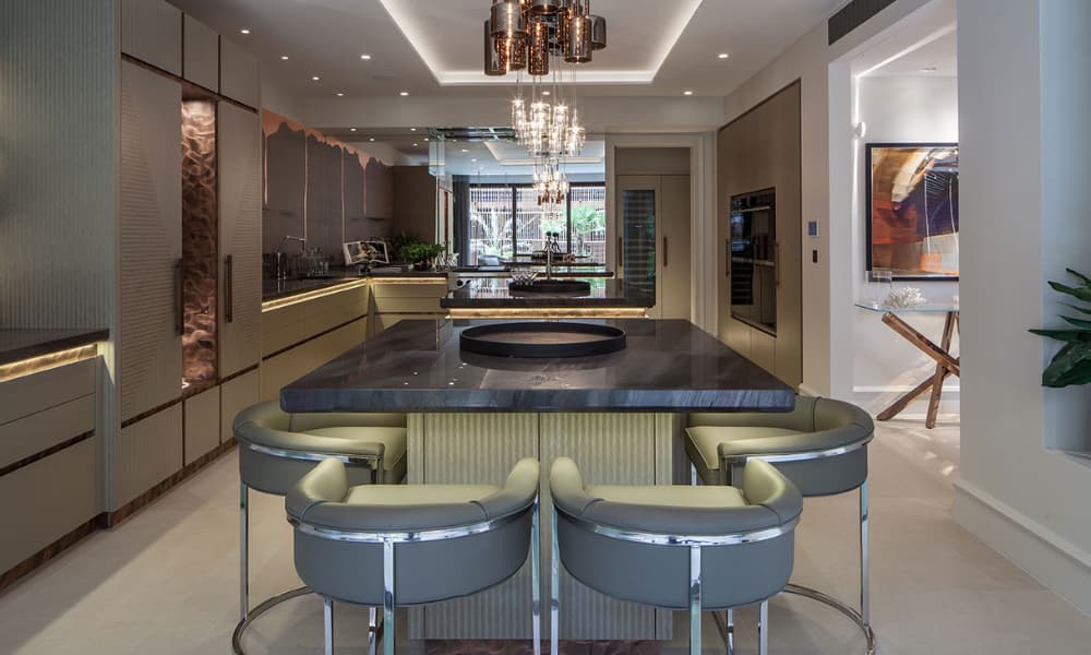 FCI London minimalist dining table styling: clean lines, tonal palette, curated accessories.