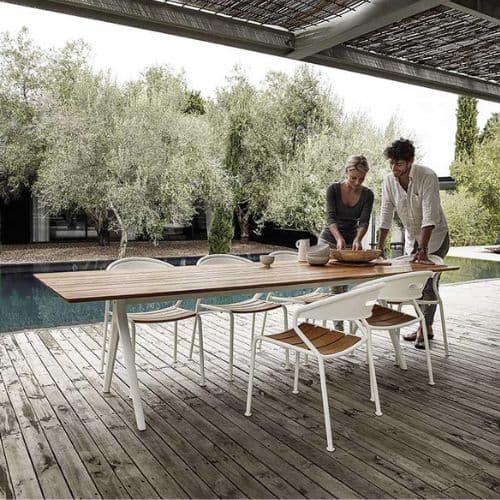 8 Best Outdoor Teak Dining Tables for Every Style