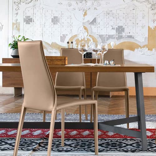 Calligaris: Luxury Dining Room Furniture for the Ultimate Dinner Party