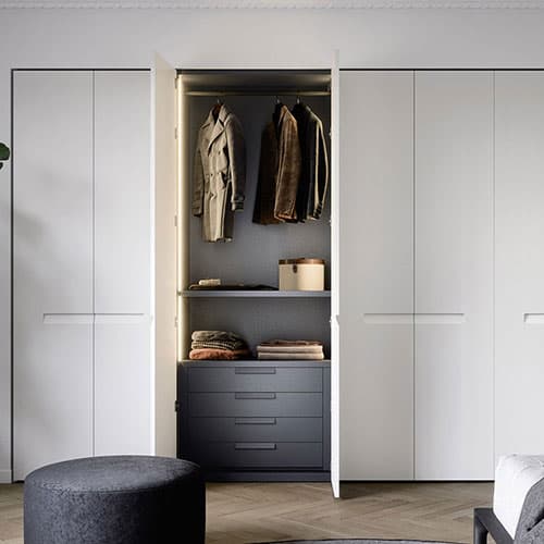 How to Modernise Old BuiltIn Wardrobes? 5 Tips from Our Team