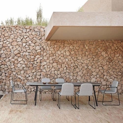 7 Modern Outdoor Ceramic Tables