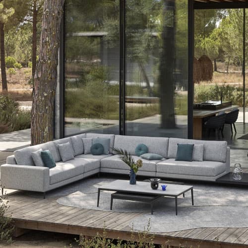 The Ultimate Guide to Luxury Outdoor Furniture by Manutti