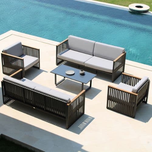 What Garden Furniture Can Stay Out All Year?