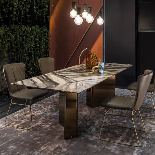 Draenert Dining Table