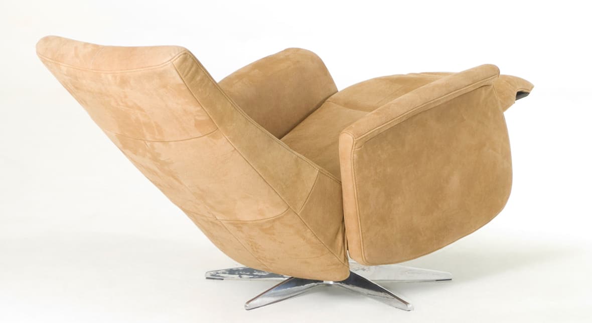 Sitting Benz by FCI London