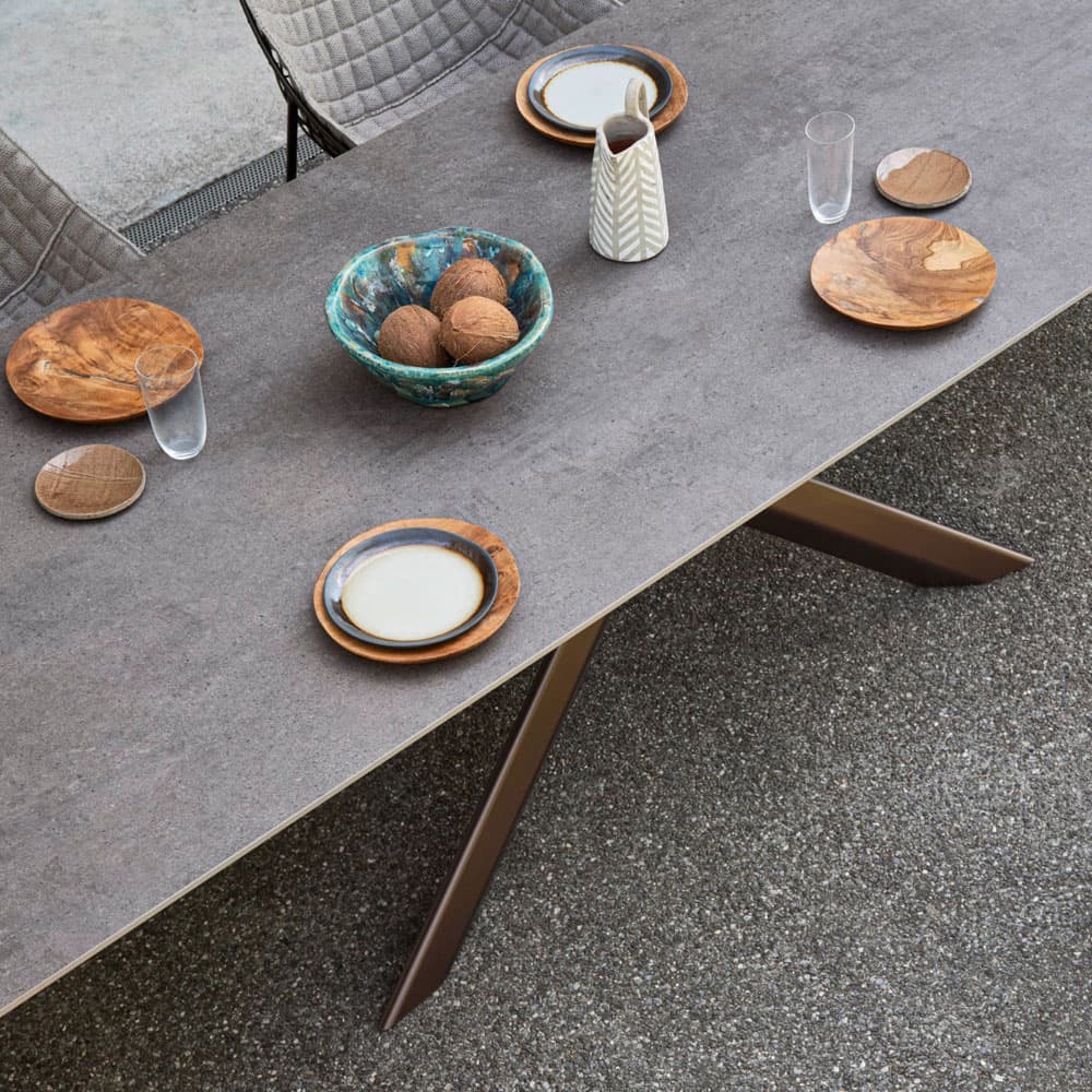 Varaschin Outdoor Tables