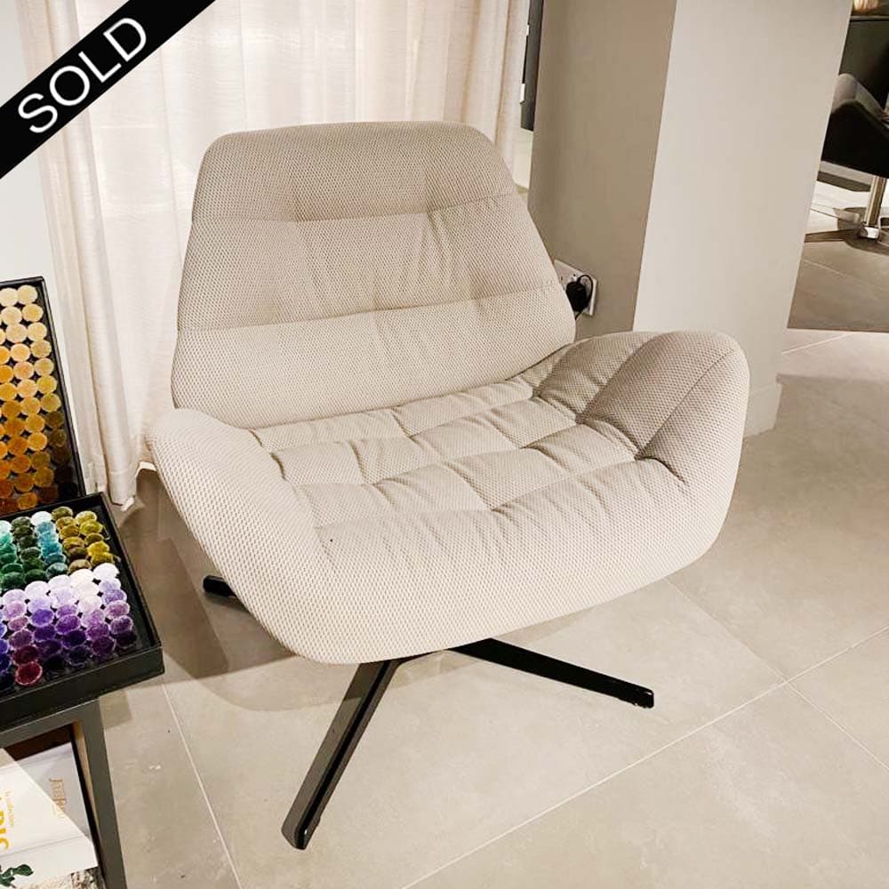 809 Low Armchair by Thonet