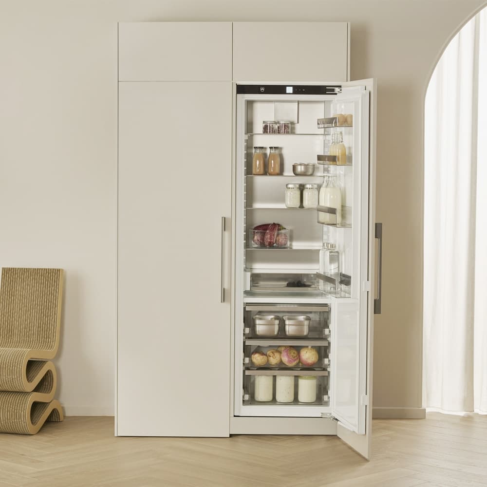 Cooler V4000 178K Fridge & Freezer