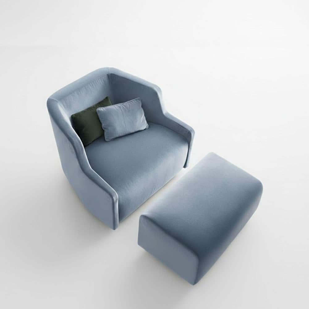 First Poltrana Armchair By FCI London