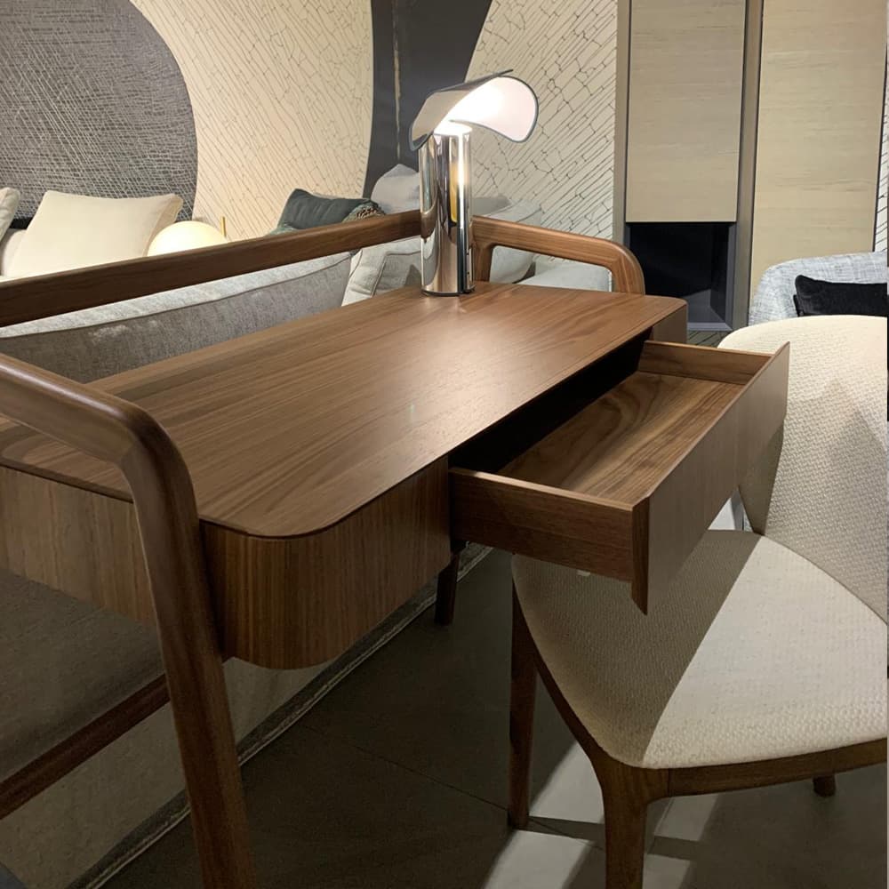 Knot Desk by FCI London