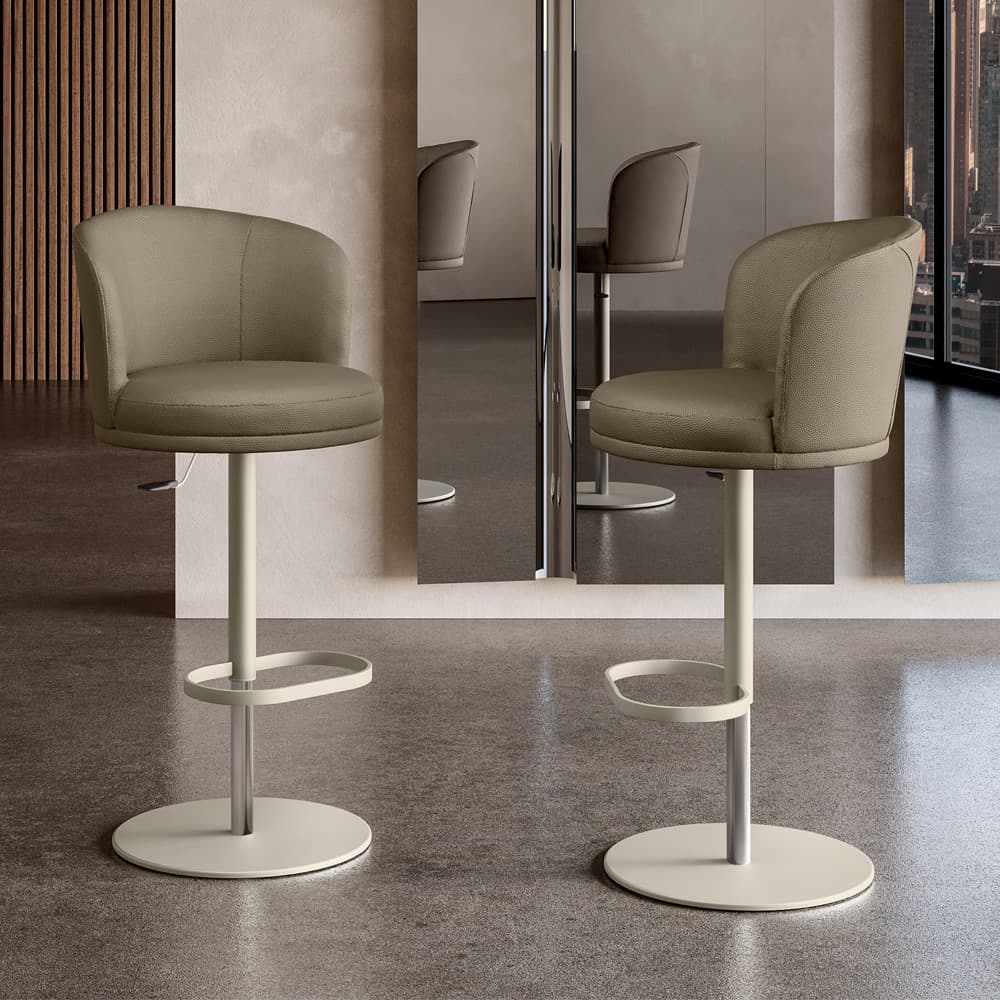 Ginger Bar Stool By FCI London