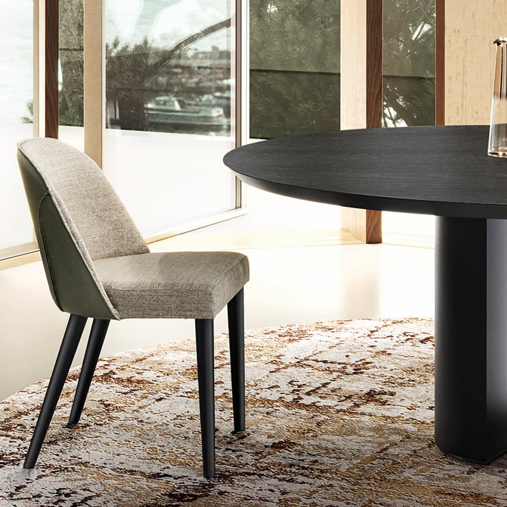 Manta 4 Metal Legs Dining Chair By FCI London