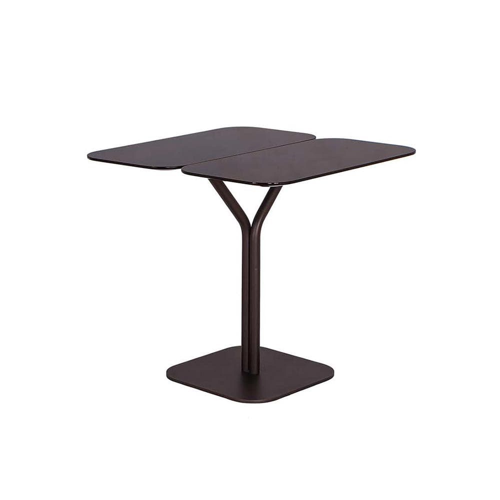 Wood-Oo 002 A Dining Table by Altitude