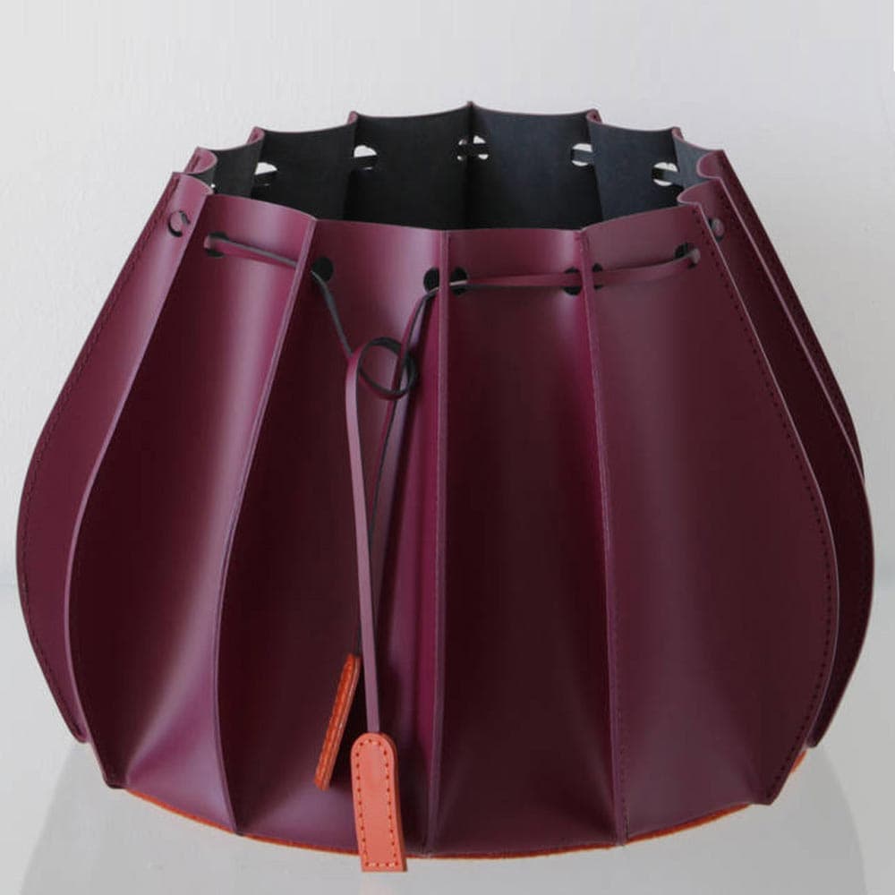 Plisse - 01 Vase by Aria