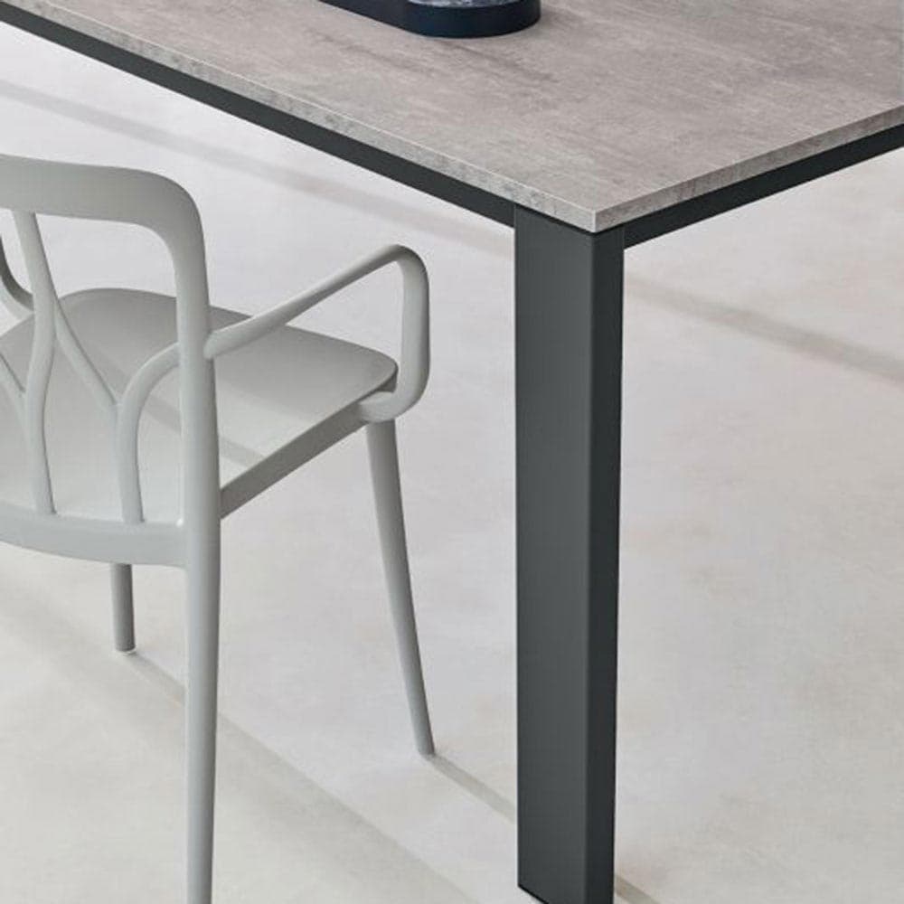 Tom Extending Table by Bontempi