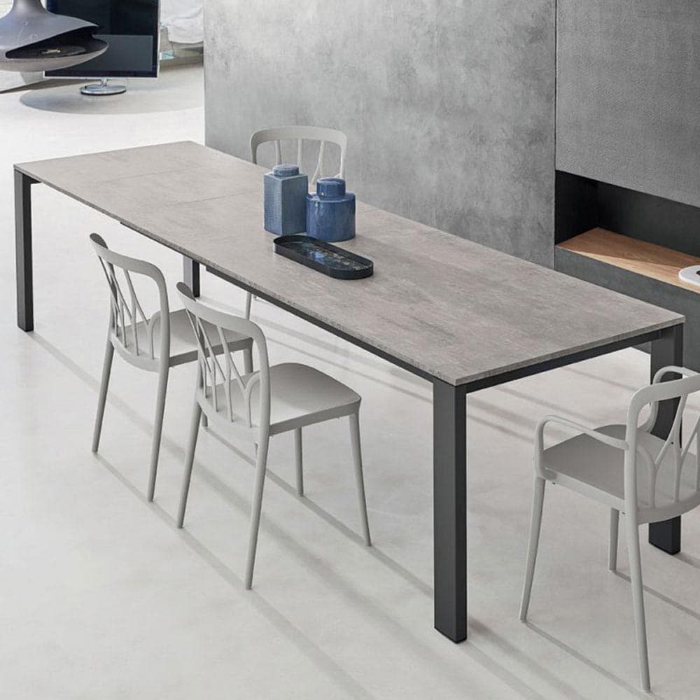 Tom Extending Table by Bontempi