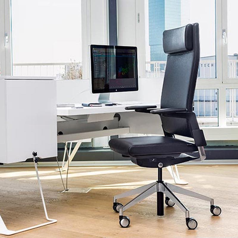 Camiro Swivel Office chair by Girsberger