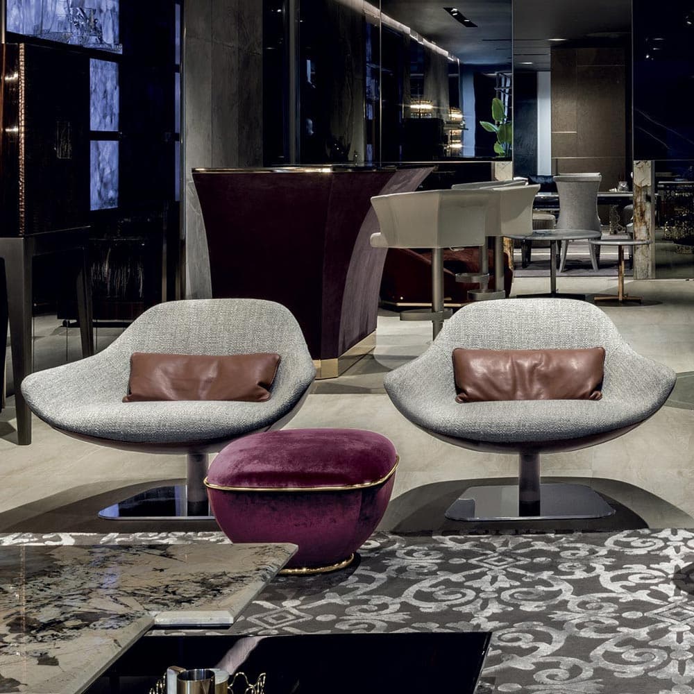 Meredith Lounger by Longhi