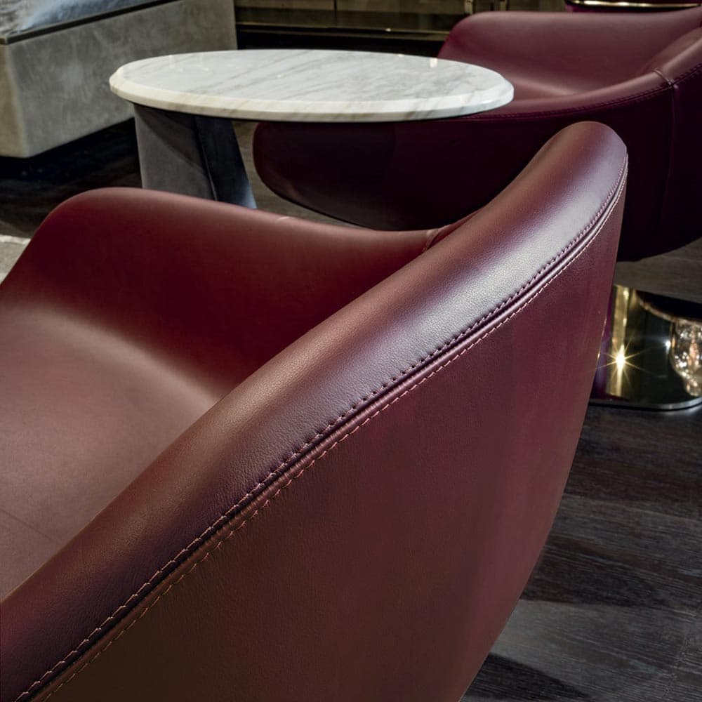 Meredith Lounger by Longhi