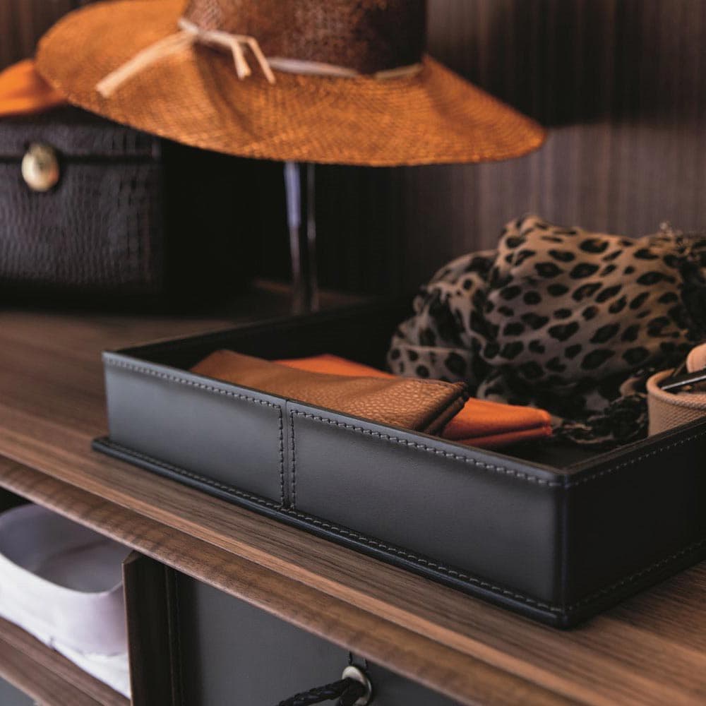 My Suite Walk In Wardrobe by Porada