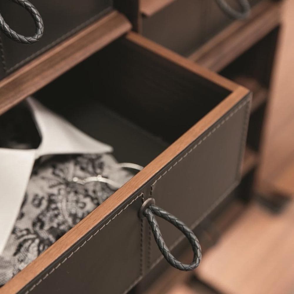 My Suite Walk In Wardrobe by Porada