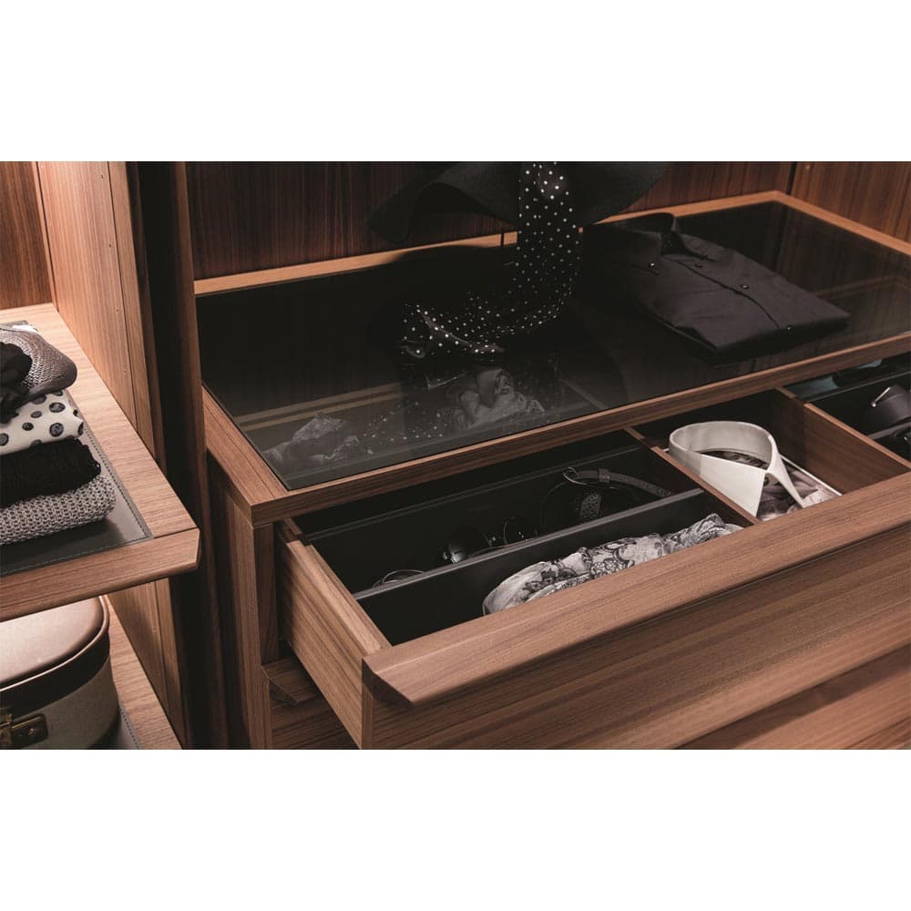 My Suite Walk In Wardrobe by Porada