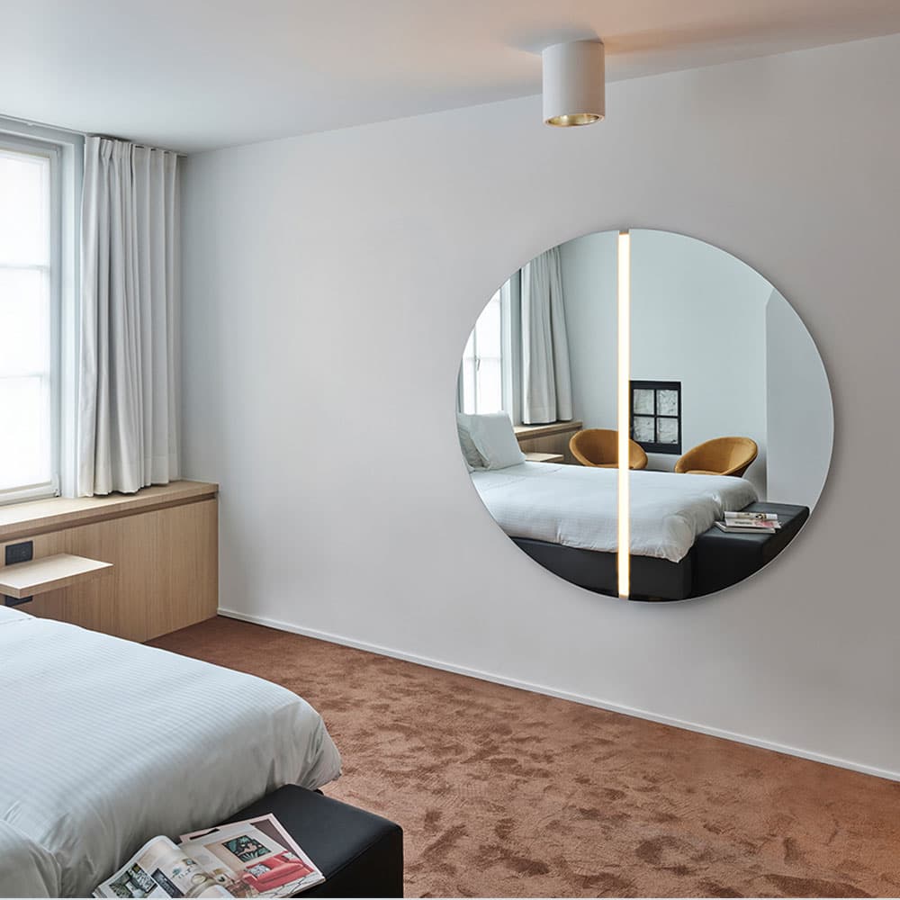 Luna Light Round M Mirror By FCI London