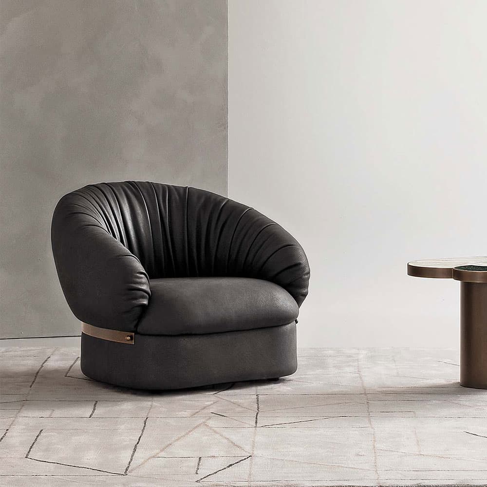 Fandango 2 Armchair by Rugiano