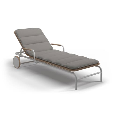 Fresco Sun Lounger by Gloster