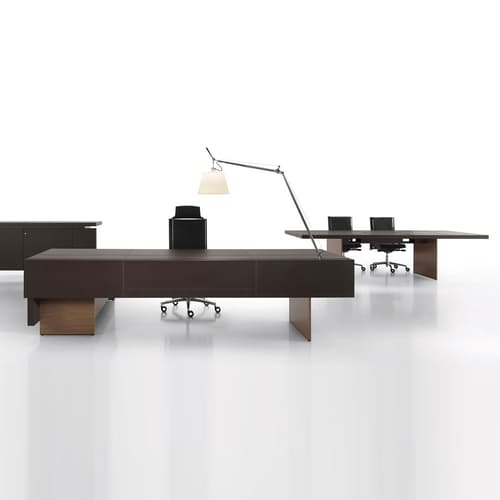 The Element Office Desk by Uffix
