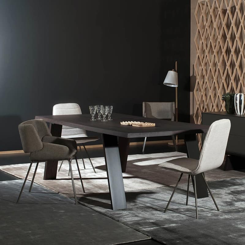 E-Klipse 002 Dining Table by Altitude