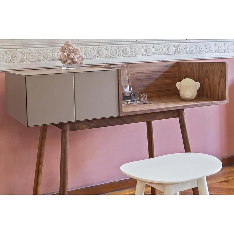 Mos-I-Ko 055 Dressing Table by Altitude