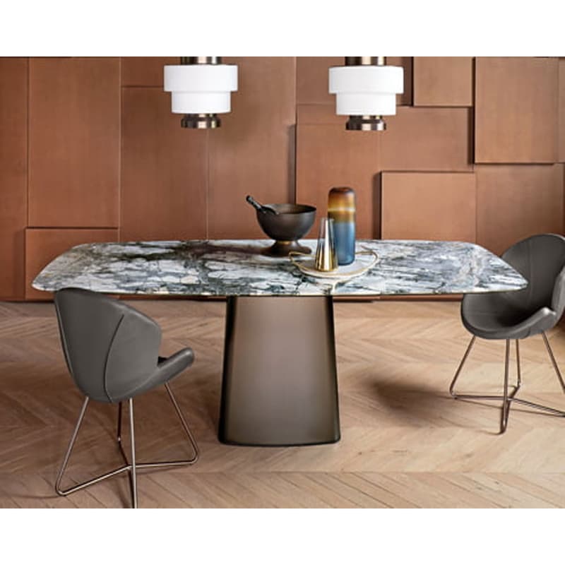 Icon Dining Table by Arketipo | By FCI London