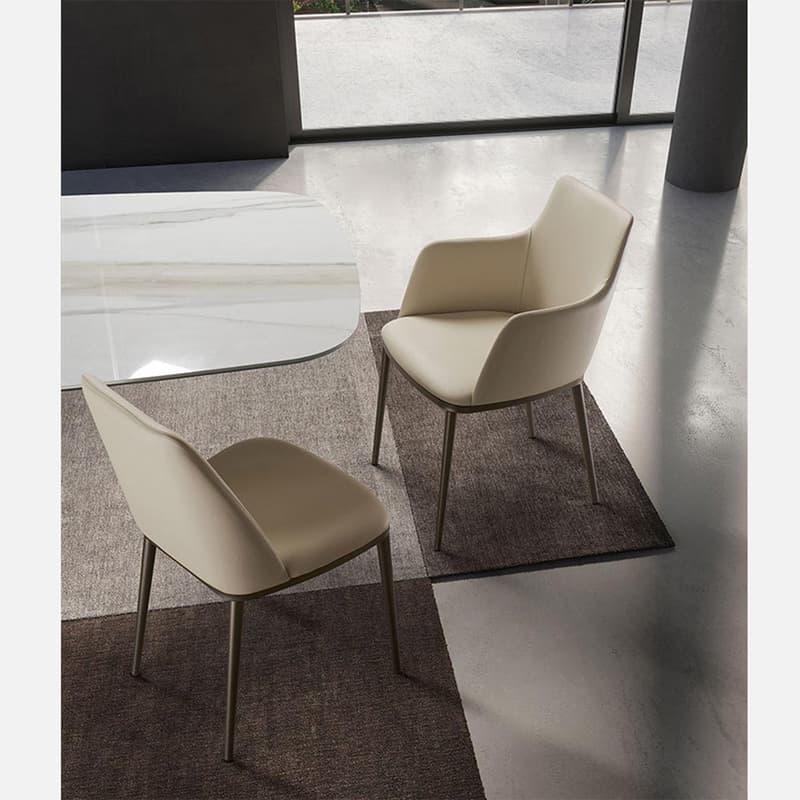 Max Metal Base Dining Chair By Italforma