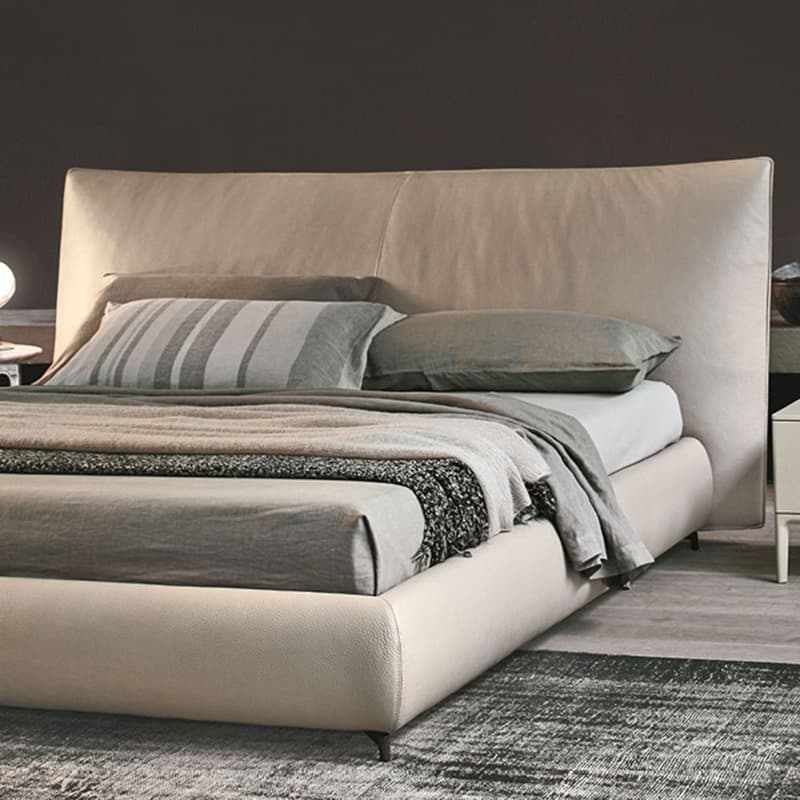 Suite Double Bed by Alivar