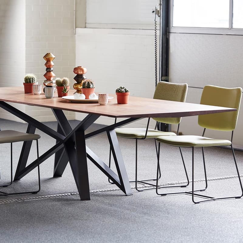 Stella Dining Table by Bert Plantagie