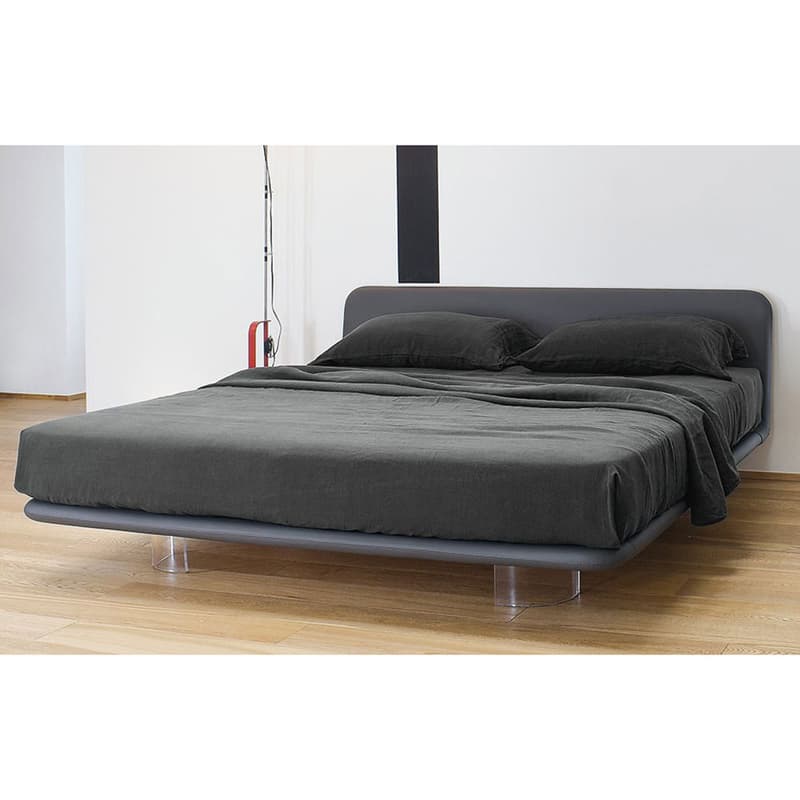 Giotto Double Bed by Bonaldo