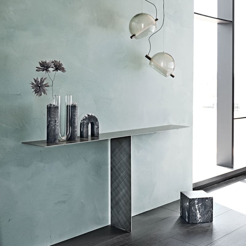 Tee Console Table
