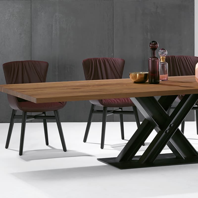 Victor Dining Table by Draenert
