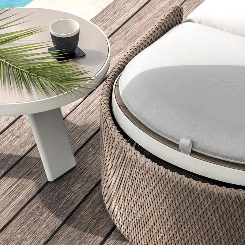 Esedra Sun Lounger by Ethimo
